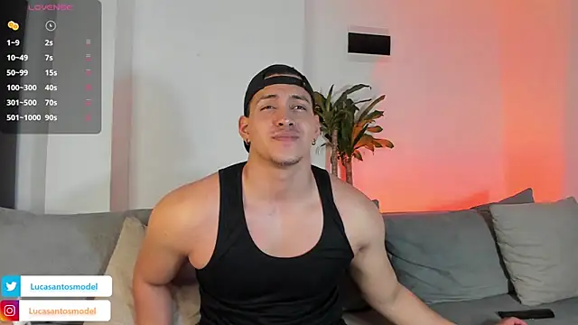 Snapshot of lucasanto_ chatting on 17, 12, 2024 lucasanto online show from 17, 12, 2024