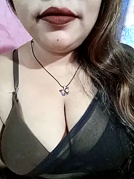 Snapshot of Beautyy38 chatting on 3, 11, 2025 Beautyy38 online show from 3, 11, 2025