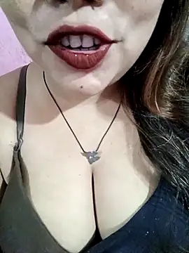 Snapshot of Beautyy38 chatting on 9, 11, 2025 Beautyy38 online show from 9, 11, 2025