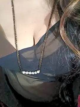 Snapshot of Beautyy38 chatting on 14, 11, 2025 Beautyy38 online show from 14, 11, 2025