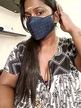 Snapshot of Renuma chatting on 12, 2, 2025 Renuma online show from 12, 2, 2025