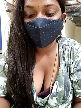 Snapshot of Renuma chatting on 13, 2, 2025 Renuma online show from 13, 2, 2025