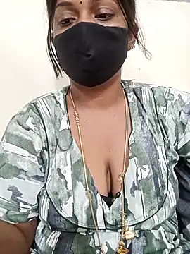 Snapshot of Renuma chatting on 22, 2, 2025 Renuma online show from 22, 2, 2025