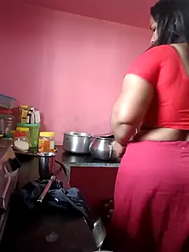 Snapshot of Renuma chatting on 23, 12, 2025 Renuma online show from 23, 12, 2025