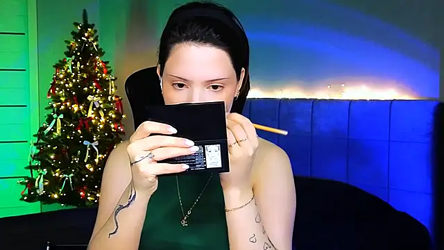 Stacy Gonzales  online show from 29, 1, 2025