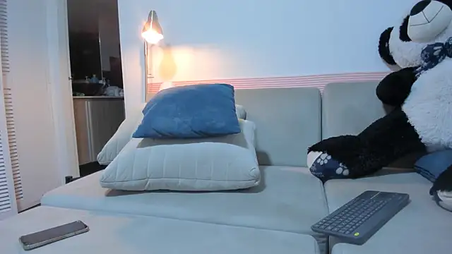 kitty miaa online show from 6, 2, 2026