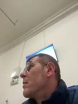 adrian90bi11 online show from 25, 4, 2026