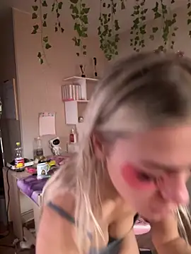 -Sexy Barbie- online show from 13, 9, 2025