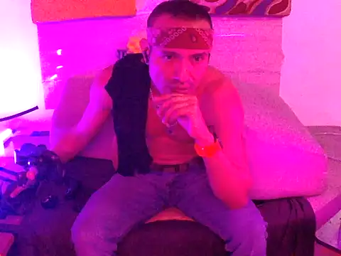 Snapshot of thesummerboy chatting on 4, 1, 2025 thesummerboy online show from 4, 1, 2025