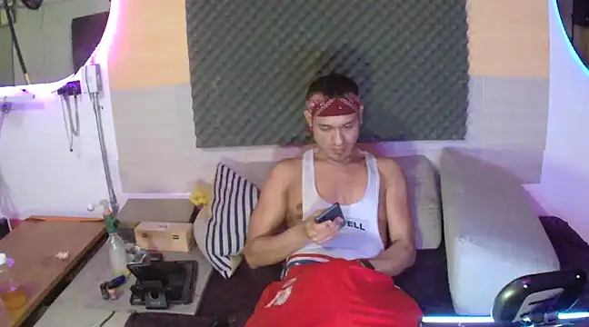 Snapshot of thesummerboy chatting on 25, 1, 2025 thesummerboy online show from 25, 1, 2025