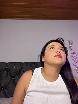 Snapshot of alisson_carolina73 chatting on 9, 8, 2026 alisson carolina73 online show from 9, 8, 2026