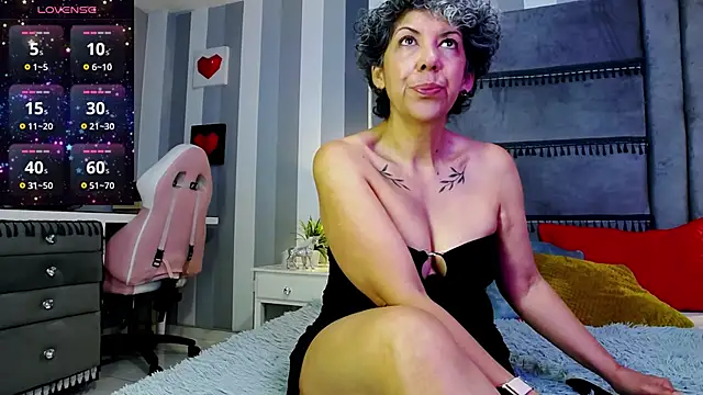 Julianewell online show from 2, 4, 2026