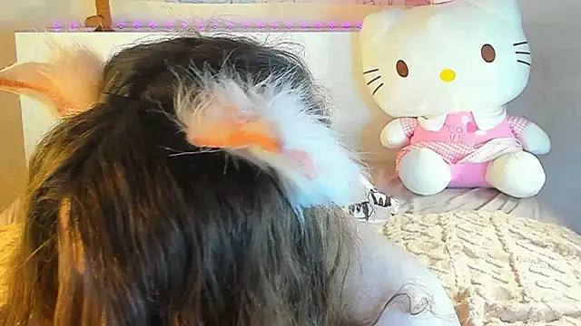 kuraii1  online show from 17, 1, 2025