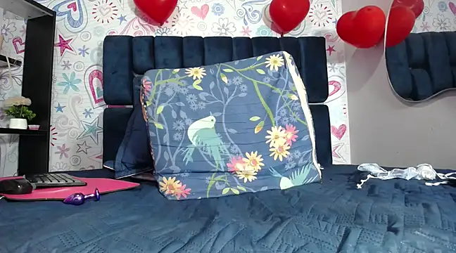 KOURTNEY-- online show from 25, 2, 2025