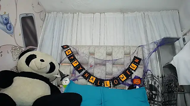 KOURTNEY-- online show from 26, 10, 2025