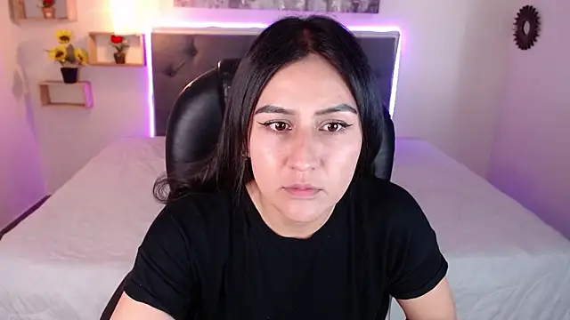 mia aira online show from 12, 12, 2024