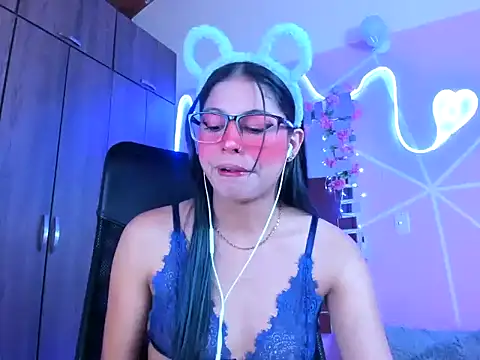 Snapshot of _ALLYSON18_ chatting on 27, 2, 2025 ALLYSON18 online show from 27, 2, 2025