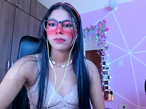 Snapshot of _ALLYSON18_ chatting on 12, 3, 2025 ALLYSON18 online show from 12, 3, 2025