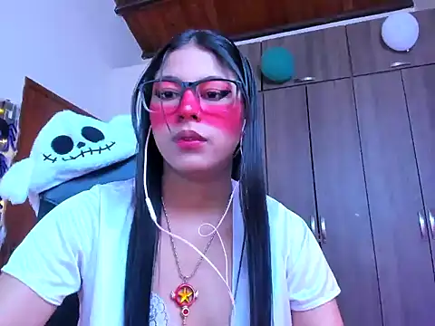 Snapshot of _ALLYSON18_ chatting on 13, 10, 2025 ALLYSON18 online show from 13, 10, 2025