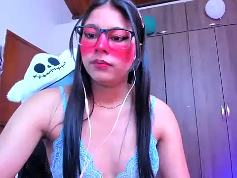 Snapshot of _ALLYSON18_ chatting on 26, 10, 2025 ALLYSON18 online show from 26, 10, 2025