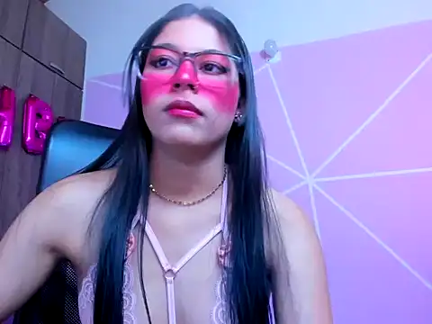 Snapshot of _ALLYSON18_ chatting on 15, 11, 2025 ALLYSON18 online show from 15, 11, 2025