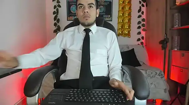 Snapshot of mikee_scooth chatting on 11, 1, 2025 mikee scooth online show from 11, 1, 2025