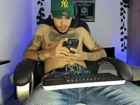 Snapshot of mikee_scooth chatting on 16, 3, 2025 mikee scooth online show from 16, 3, 2025