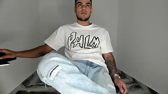 mikee scooth online show from 18, 11, 2025