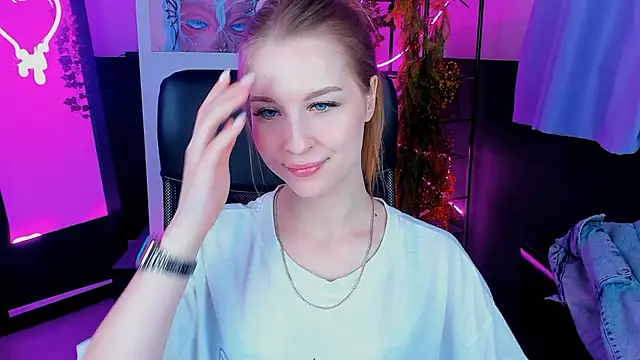 Snapshot of CuteMousee chatting on 6, 12, 2024 CuteMousee online show from 6, 12, 2024