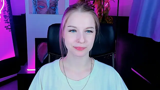 Snapshot of CuteMousee chatting on 7, 12, 2024 CuteMousee online show from 7, 12, 2024