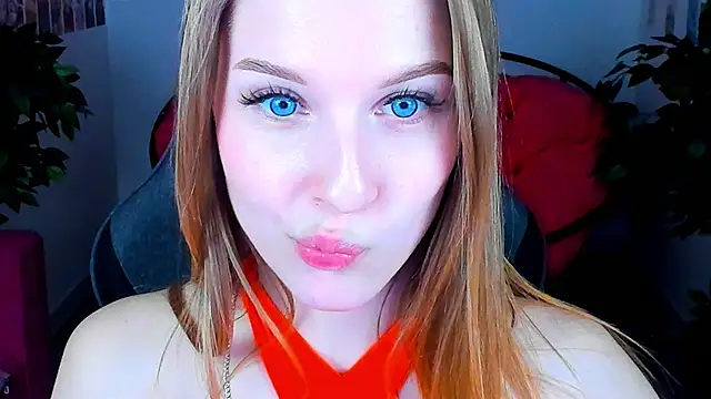 Snapshot of CuteMousee chatting on 24, 12, 2024 CuteMousee online show from 24, 12, 2024