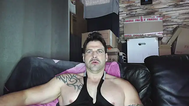 XxBigboybandxX online show from 11, 4, 2026