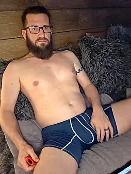 Icebearsticlese online show from 12, 3, 2026