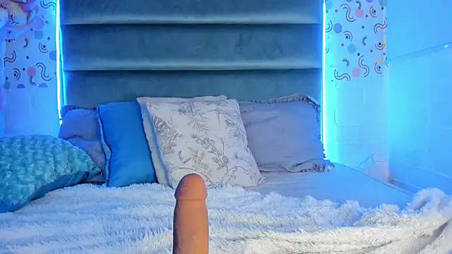 MelodiLovee  online show from 28, 12, 2024