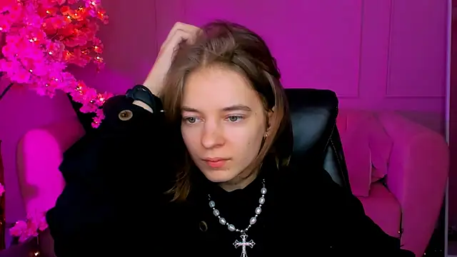 TinaDavil online show from 18, 12, 2024