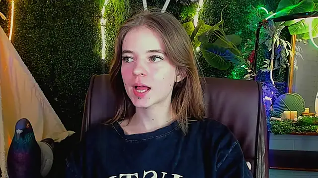 TinaDavil online show from 24, 2, 2025