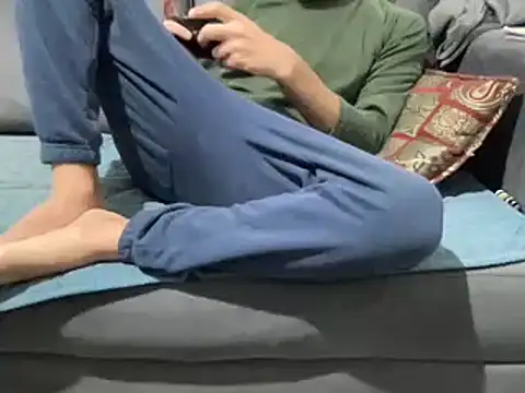 4small4inchlol online show from 10, 12, 2024