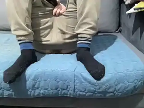 4small4inchlol online show from 25, 2, 2025