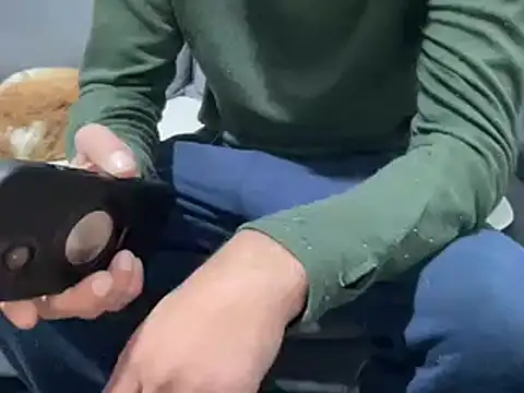 4small4inchlol online show from 12, 3, 2025