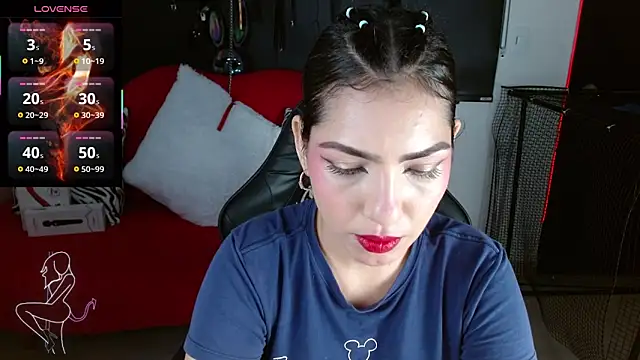 Snapshot of Carolaine69_ chatting on 4, 5, 2026 Carolaine69 online show from 4, 5, 2026