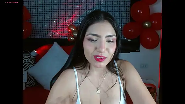 Snapshot of Carolaine69_ chatting on 1, 7, 2026 Carolaine69 online show from 1, 7, 2026