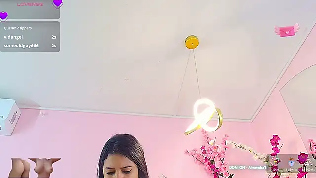 Snapshot of almendraevans chatting on 18, 3, 2025 almendraevans online show from 18, 3, 2025
