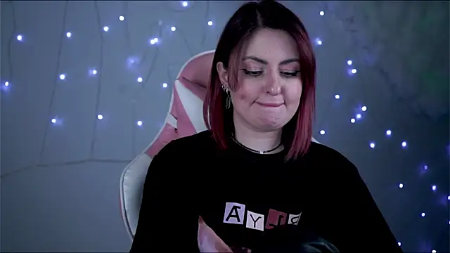 Lana  May online show from 13, 2, 2025