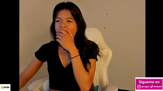 Snapshot of meganthompsonn22 chatting on 17, 11, 2025 meganthompsonn22 online show from 17, 11, 2025