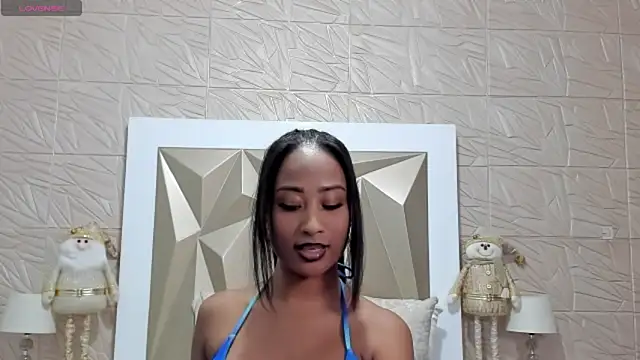 Snapshot of PassionMacoll chatting on 2, 12, 2024 PassionMacoll online show from 2, 12, 2024
