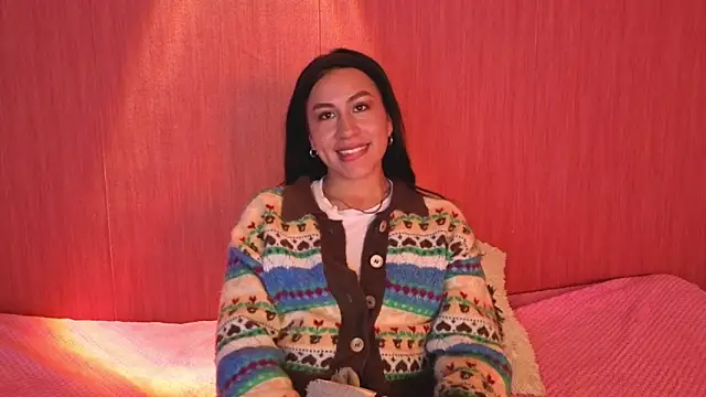 EmiGomez  online show from 14, 11, 2025