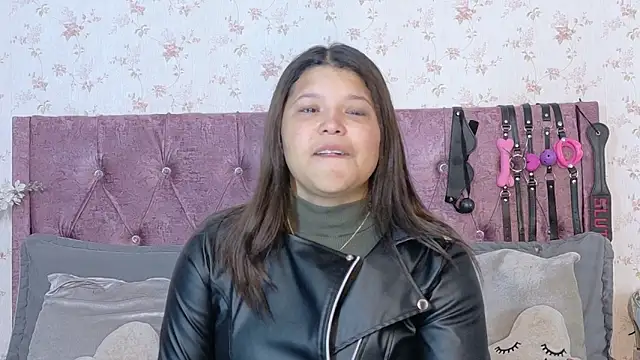 AvrillThomas online show from 15, 10, 2025