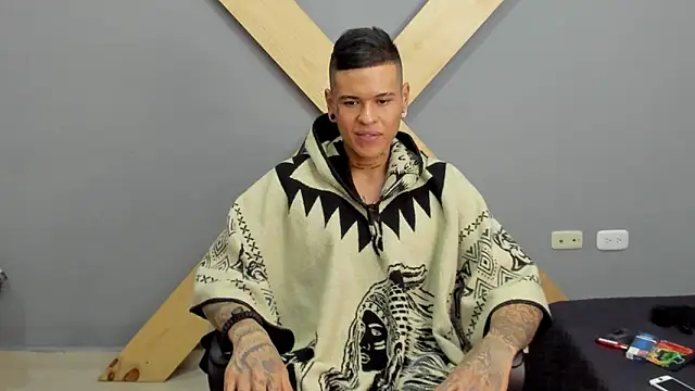 Snapshot of jamesinked_ chatting on 19, 12, 2024 jamesinked online show from 19, 12, 2024