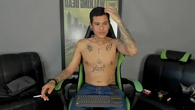 Snapshot of jamesinked_ chatting on 7, 2, 2025 jamesinked online show from 7, 2, 2025
