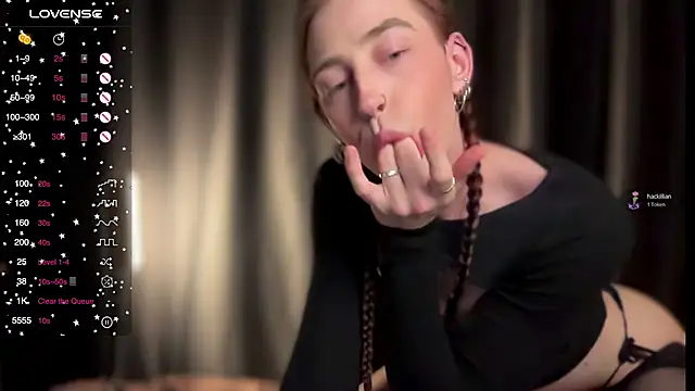 Avril Pearly  online show from 18, 1, 2025